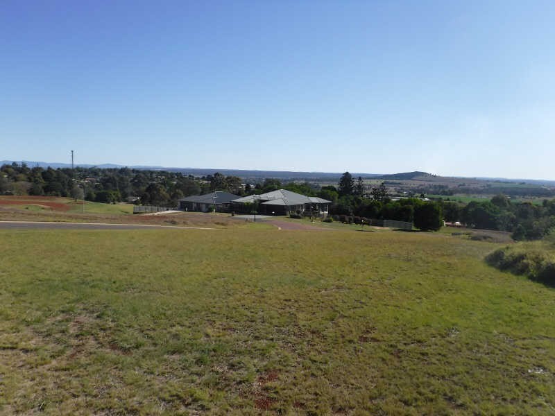 29 Bernard Crescent, Kingaroy QLD 4610