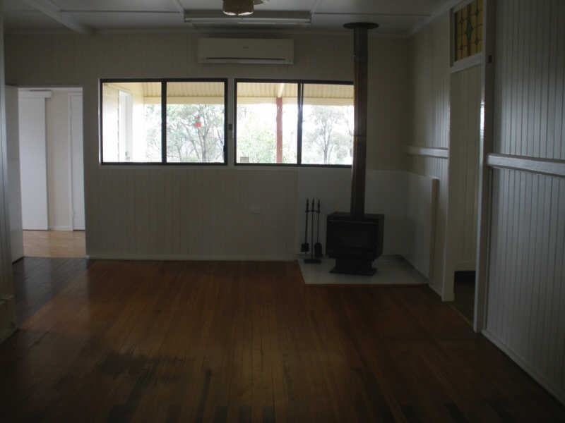 6 Main Street, Maidenwell QLD 4615