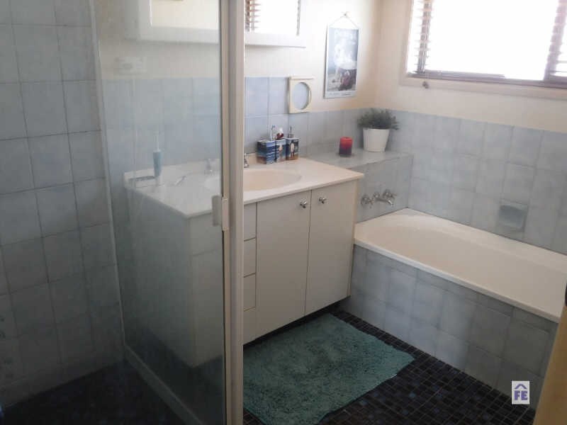 1 Cowie Drive, Kingaroy QLD 4610