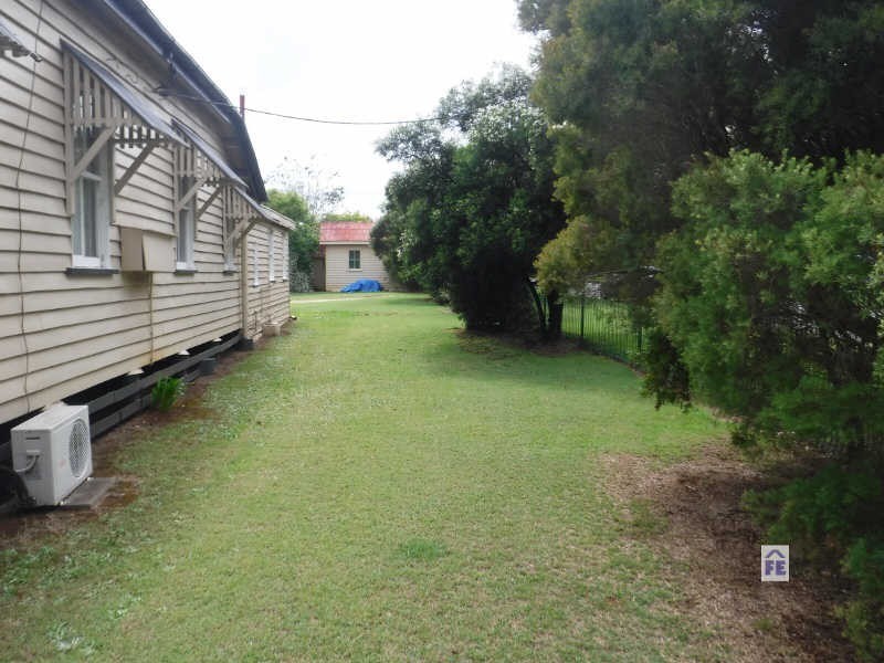 100 Walter Road, Kingaroy QLD 4610
