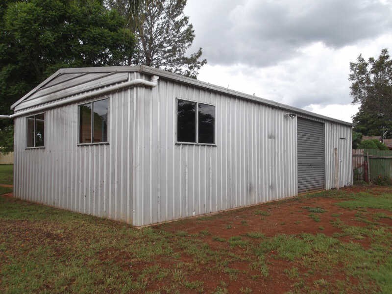 20 Grant Ave, Kingaroy QLD 4610