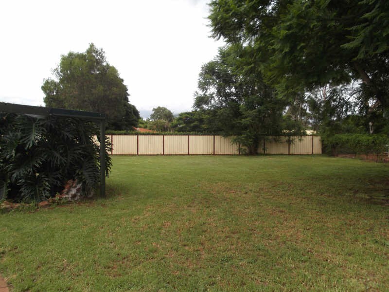 20 Grant Ave, Kingaroy QLD 4610