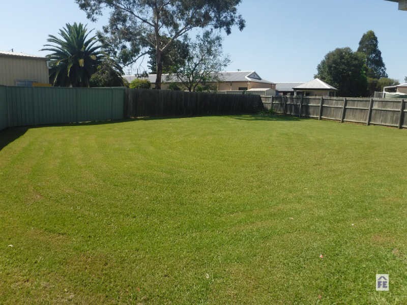 Unit 1 30 Baron Street, Kingaroy QLD 4610