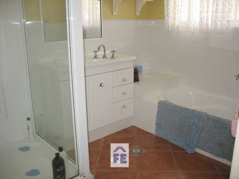 15 Julie Street, Kingaroy QLD 4610