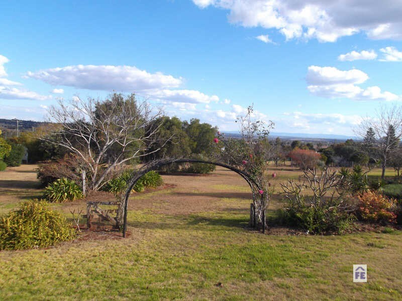 13 Couchmans Road, Kingaroy QLD 4610