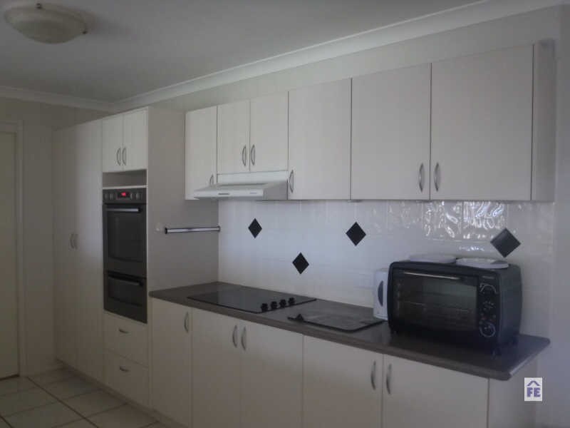 16 Poinciana Ave, Kingaroy QLD 4610