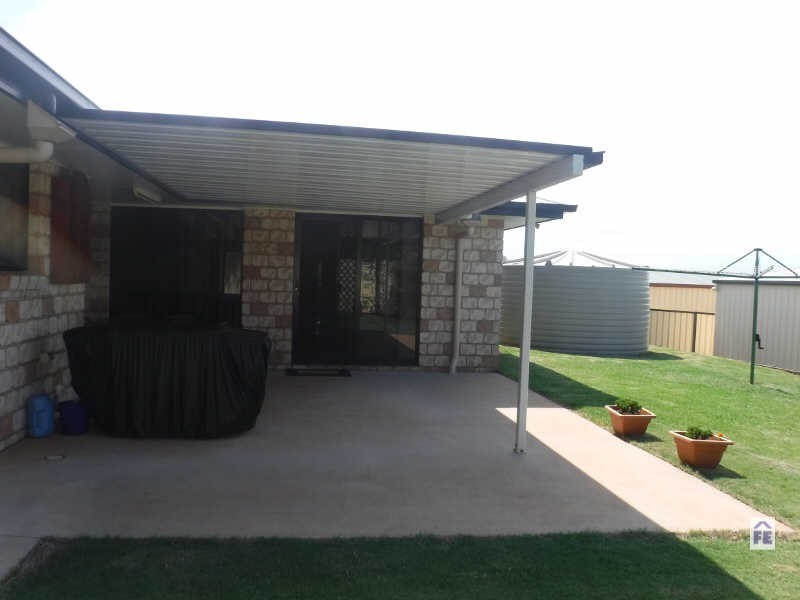 16 Poinciana Ave, Kingaroy QLD 4610