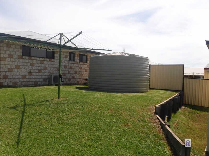 16 Poinciana Ave, Kingaroy QLD 4610