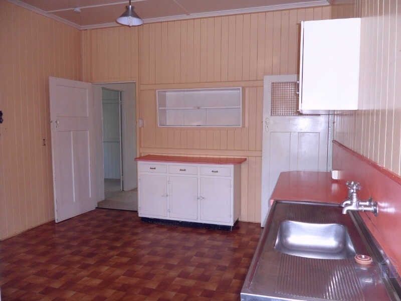 7 Jean Street, Kingaroy QLD 4610