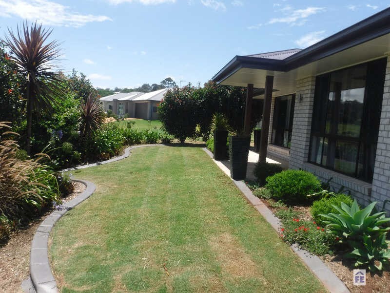 7 Jacaranda Ave, Kingaroy QLD 4610