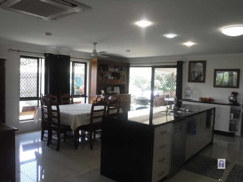 7 Jacaranda Ave, Kingaroy QLD 4610