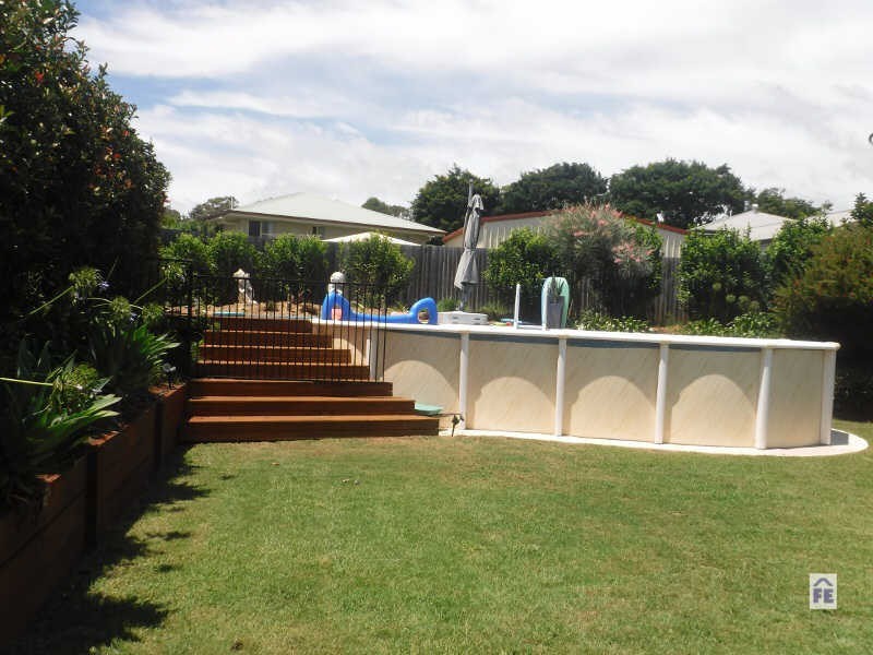 7 Jacaranda Ave, Kingaroy QLD 4610