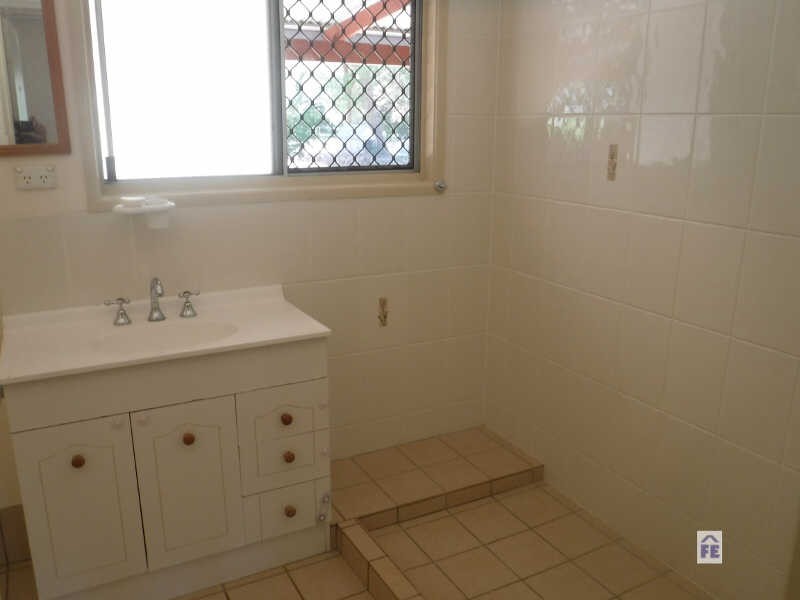 2 Sorensen Street, Kingaroy QLD 4610