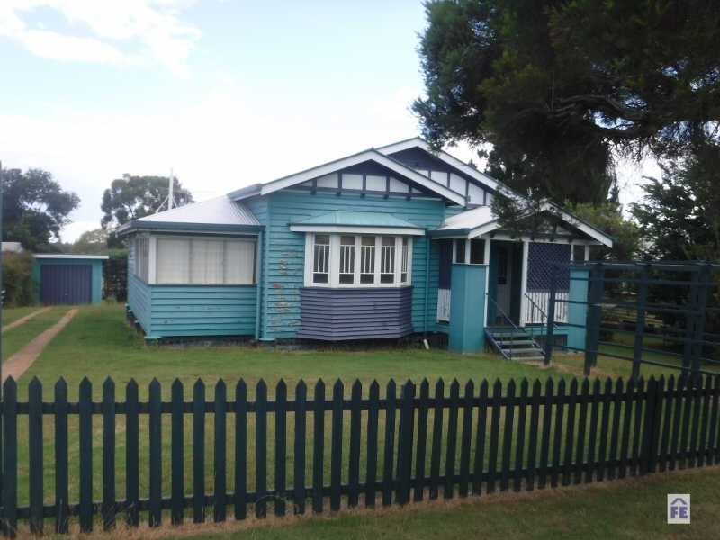 33 Carinya Street, Kingaroy QLD 4610