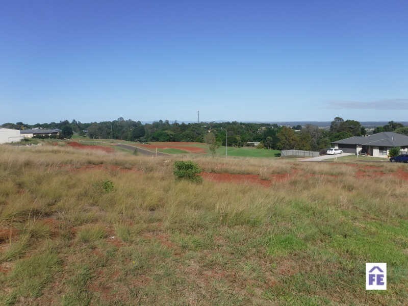 18 Bernard Crescent, Kingaroy QLD 4610