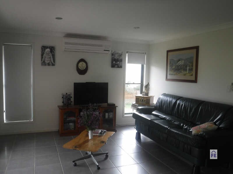 Unit 2 7 David Place, Kingaroy QLD 4610