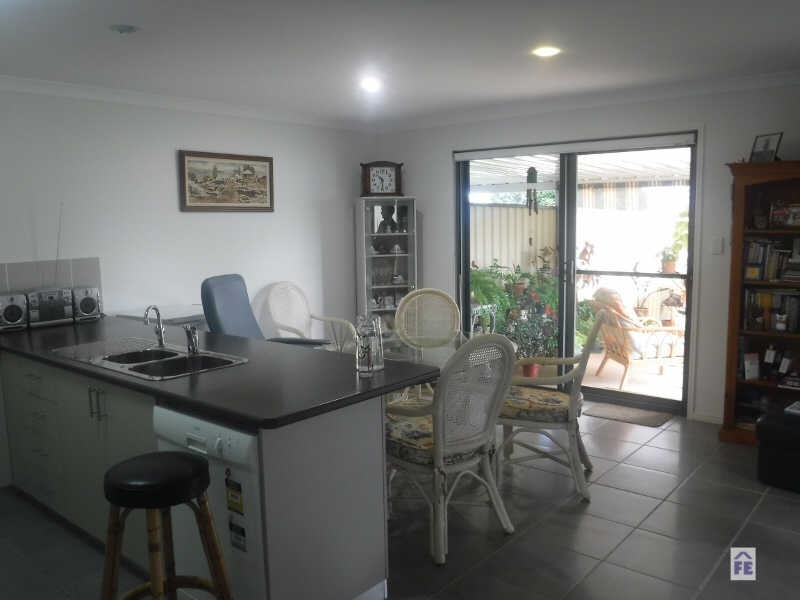 Unit 2 7 David Place, Kingaroy QLD 4610