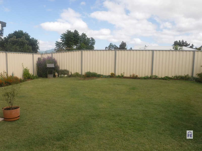 Unit 2 7 David Place, Kingaroy QLD 4610