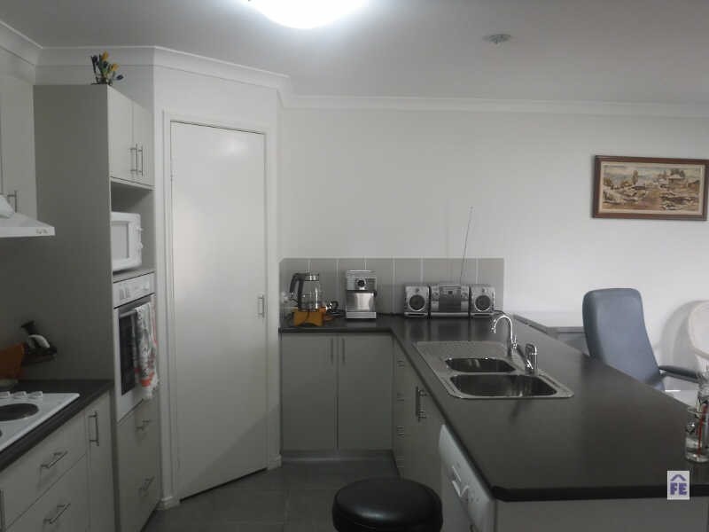 Unit 2 7 David Place, Kingaroy QLD 4610