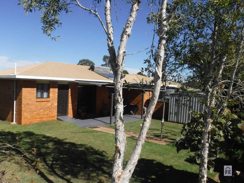 2 Fairview Drive, Kingaroy QLD 4610