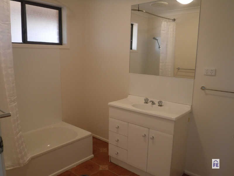 16 Buckingham Street, Kingaroy QLD 4610