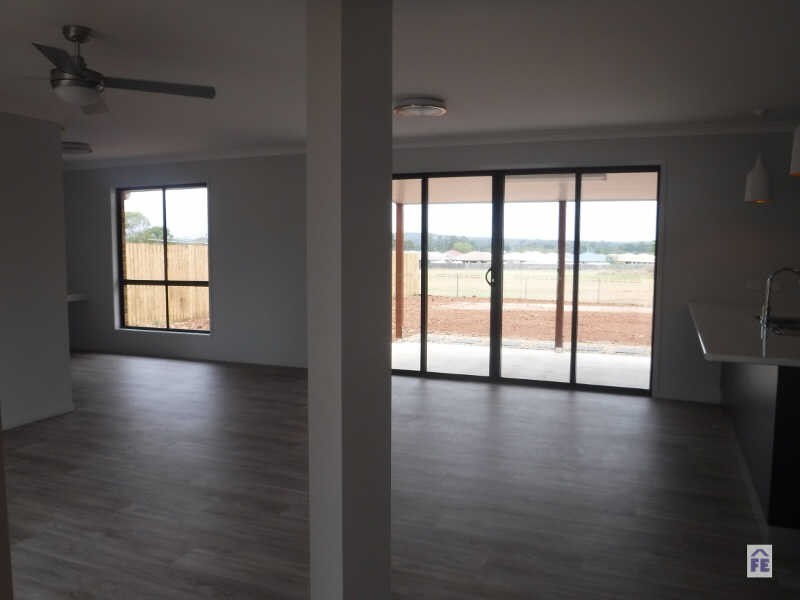 38 Windsor Cir, Kingaroy QLD 4610