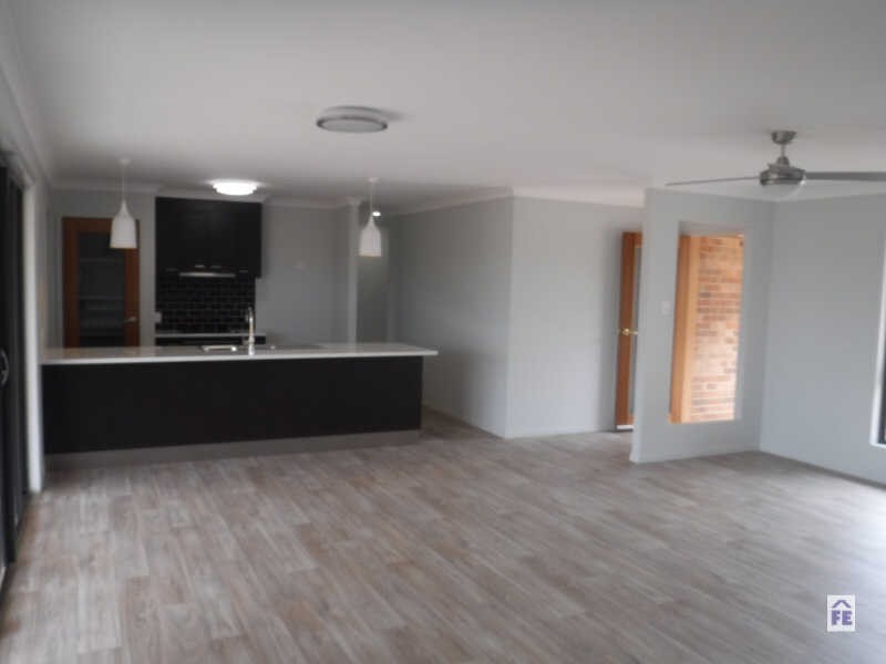 38 Windsor Cir, Kingaroy QLD 4610