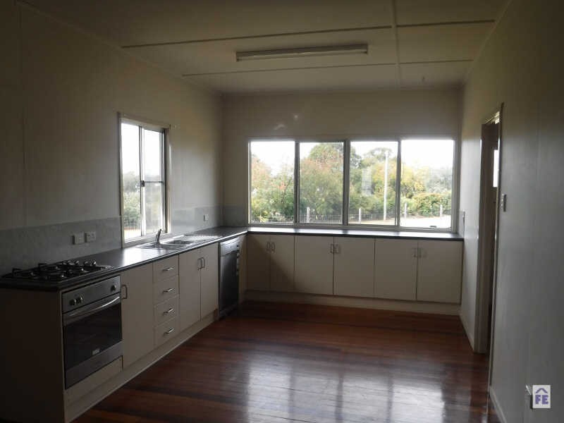 10 Kate Street, Wooroolin QLD 4608