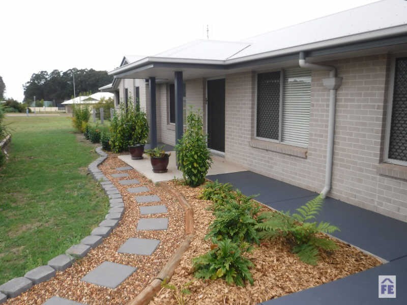 26-28 Premier Drive, Kingaroy QLD 4610