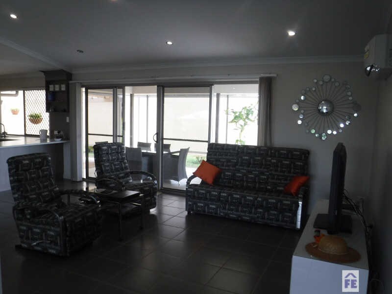 26-28 Premier Drive, Kingaroy QLD 4610