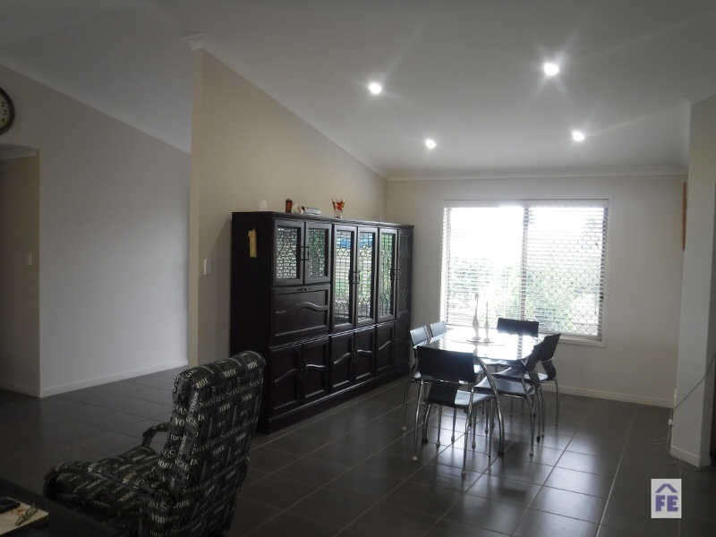 26-28 Premier Drive, Kingaroy QLD 4610