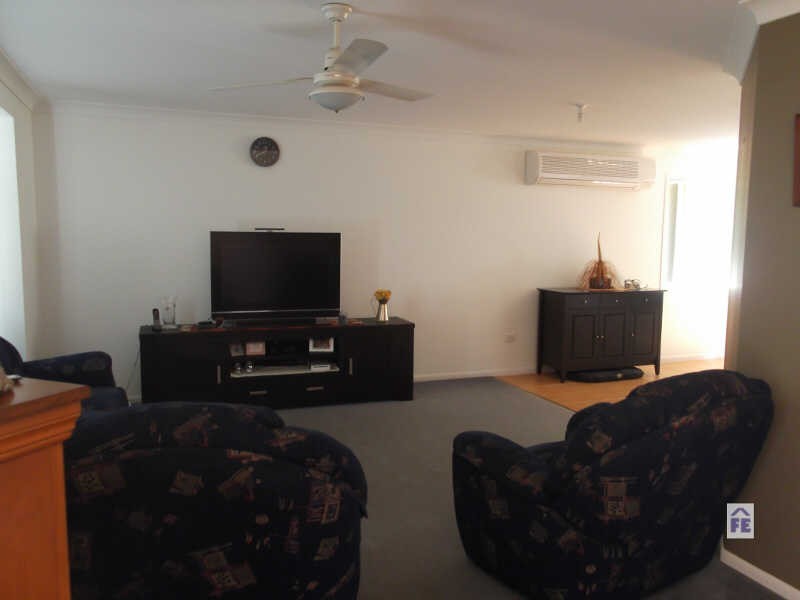 4 Hillview Parade, Kingaroy QLD 4610