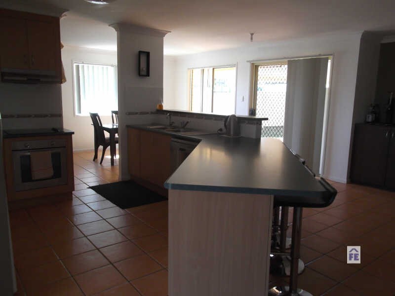 4 Hillview Parade, Kingaroy QLD 4610