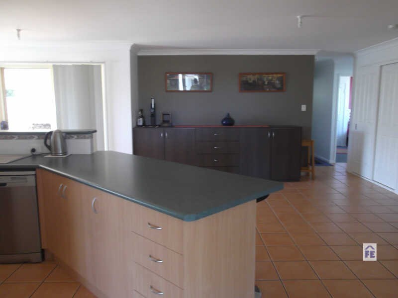4 Hillview Parade, Kingaroy QLD 4610