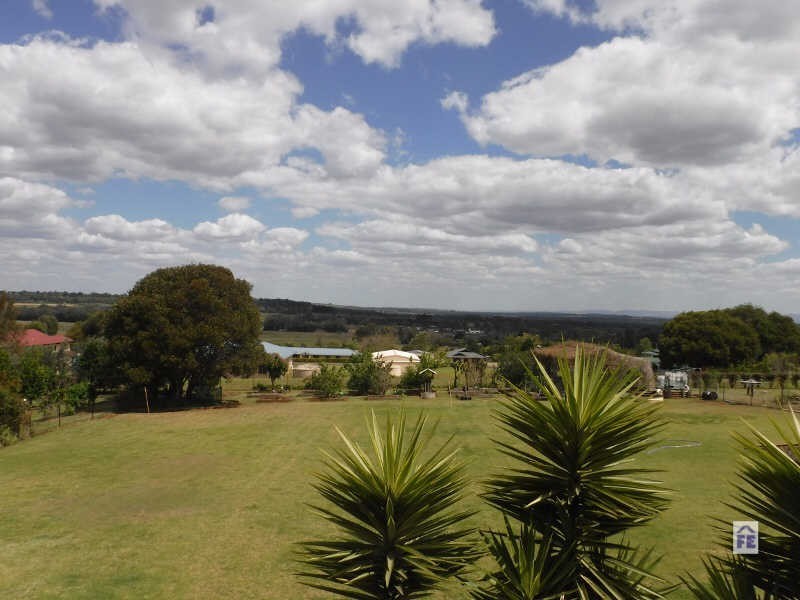 9 Sonaree Drive, Kingaroy QLD 4610