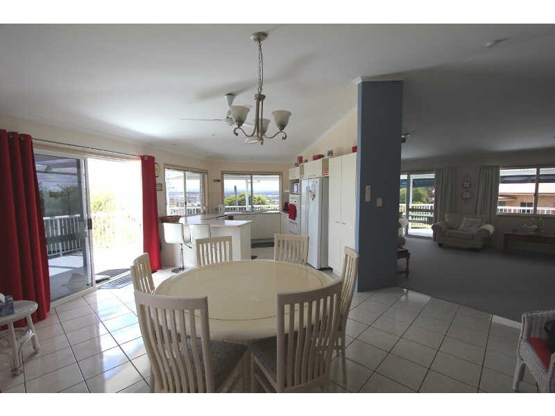 38 Adermann Drive, Kingaroy QLD 4610
