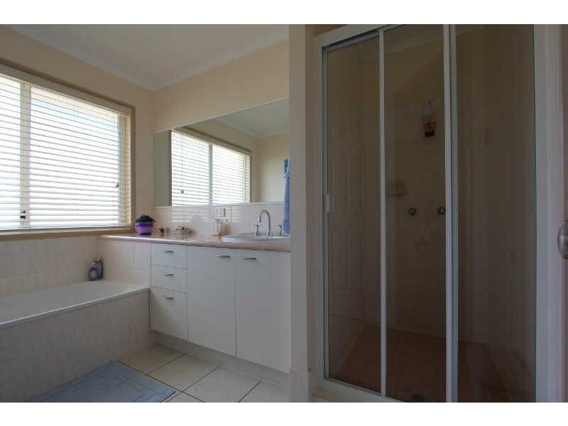 38 Adermann Drive, Kingaroy QLD 4610