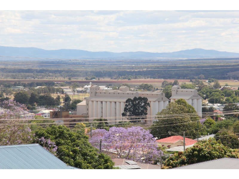 38 Adermann Drive, Kingaroy QLD 4610
