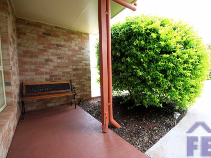 2/13 Tessmanns Road, Kingaroy QLD 4610