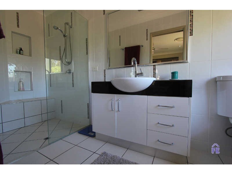 14-16 Premier Drive, Kingaroy QLD 4610