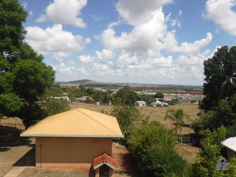 80 Moore Street, Kingaroy QLD 4610