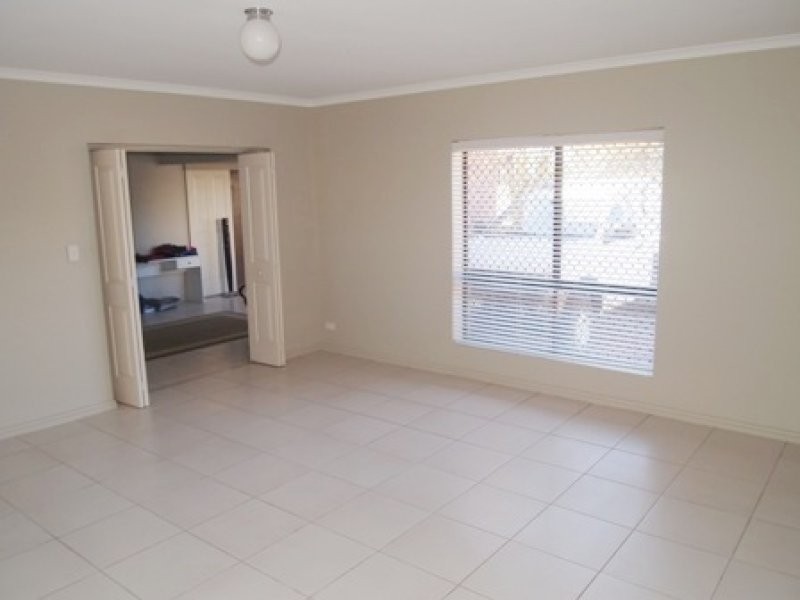 5 Burrel Street, Collingwood Park QLD 4301