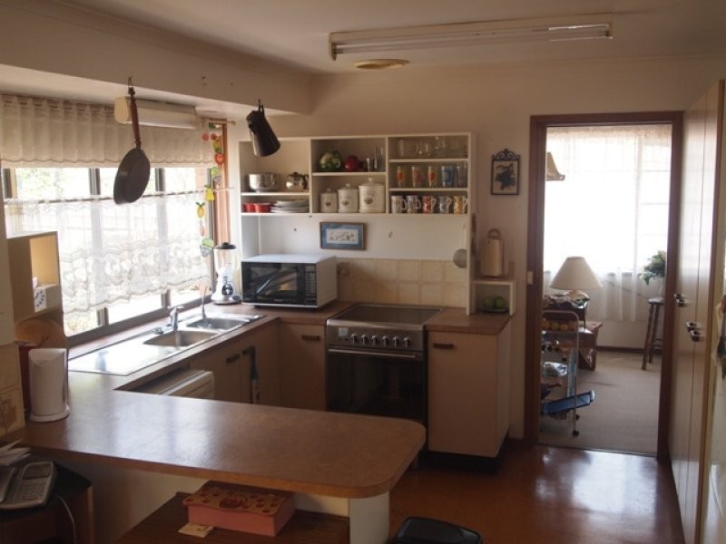 10 Bailey Street, Collingwood Park QLD 4301