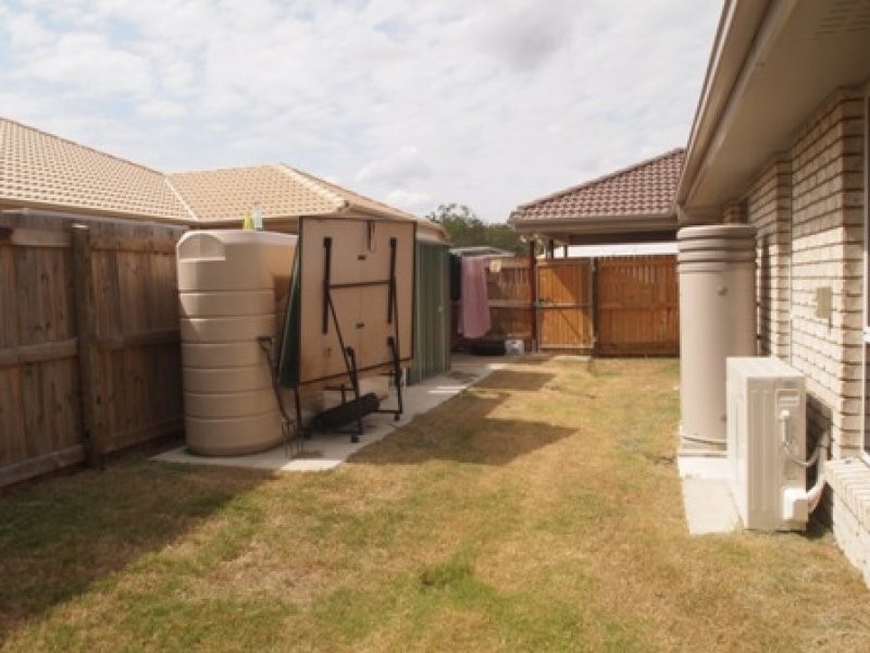 2/5 BELL COURT, Redbank QLD 4301