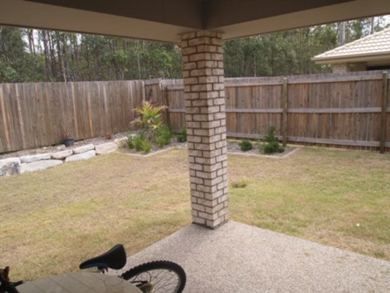 2/5 BELL COURT, Redbank QLD 4301