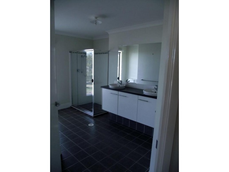 2 Skinner Street, Collingwood Park QLD 4301