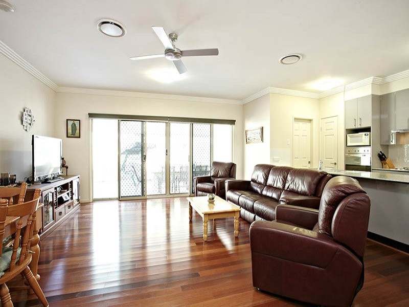 7 Katandra Cres, Bellbird Park QLD 4300