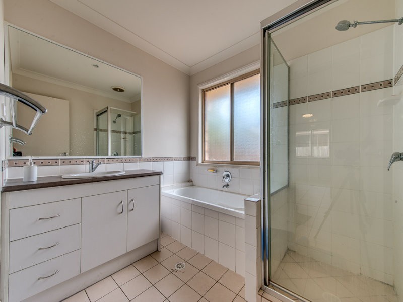 92 Collins Street, Collingwood Park QLD 4301