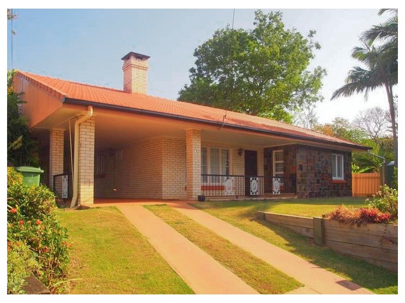 3 OTLEY STREET, Ipswich QLD 4305