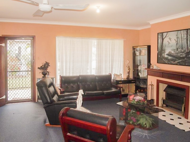3 OTLEY STREET, Ipswich QLD 4305